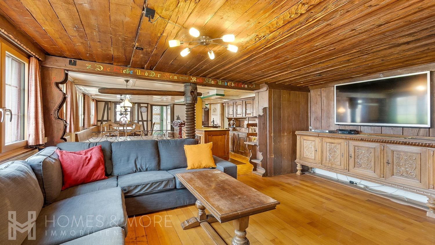 12 ½ rooms single house