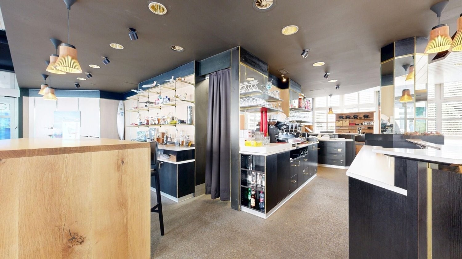 369m² coffeehouse, Foto 6 von 10