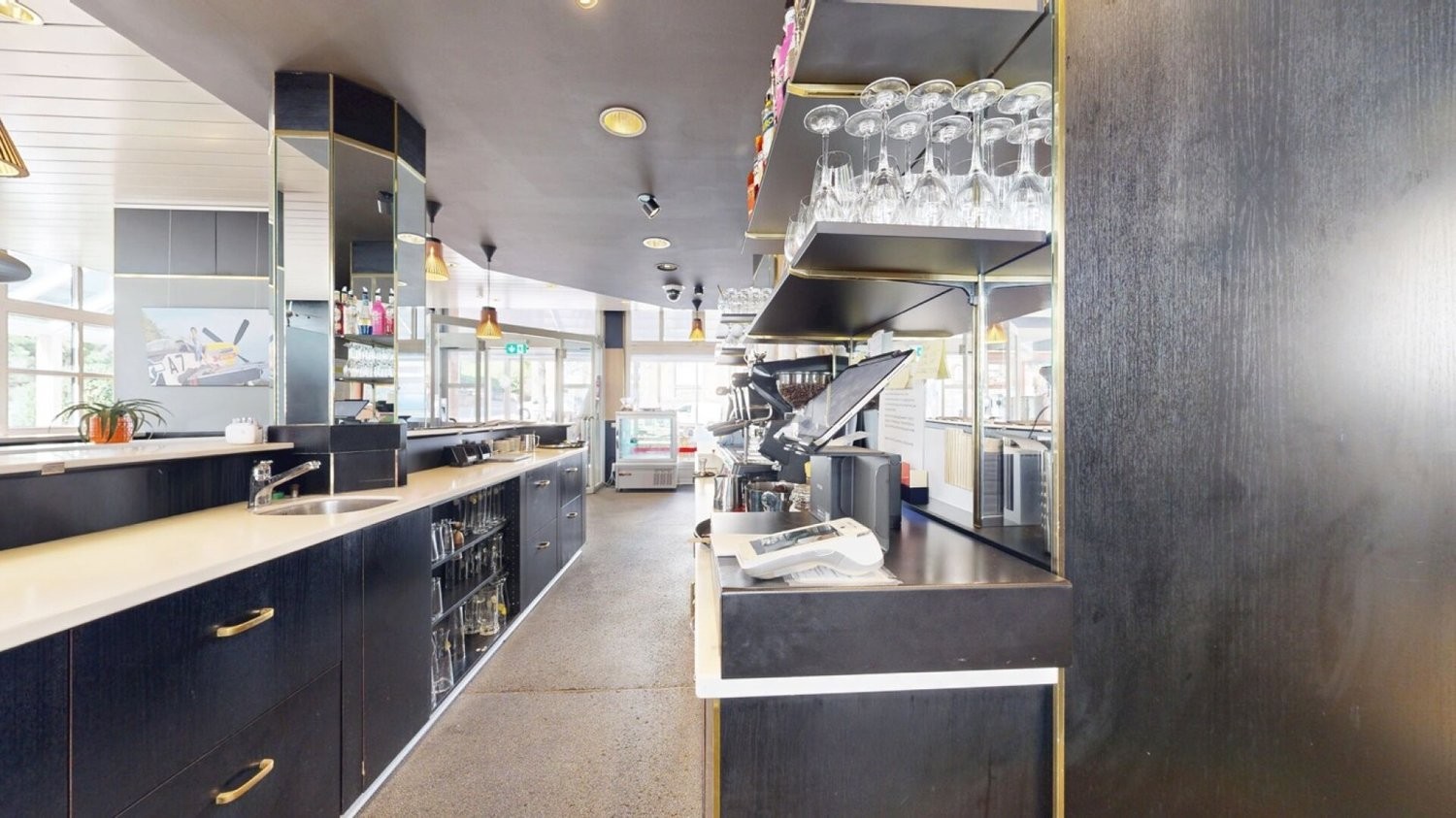 369m² coffeehouse, Foto 10 von 10