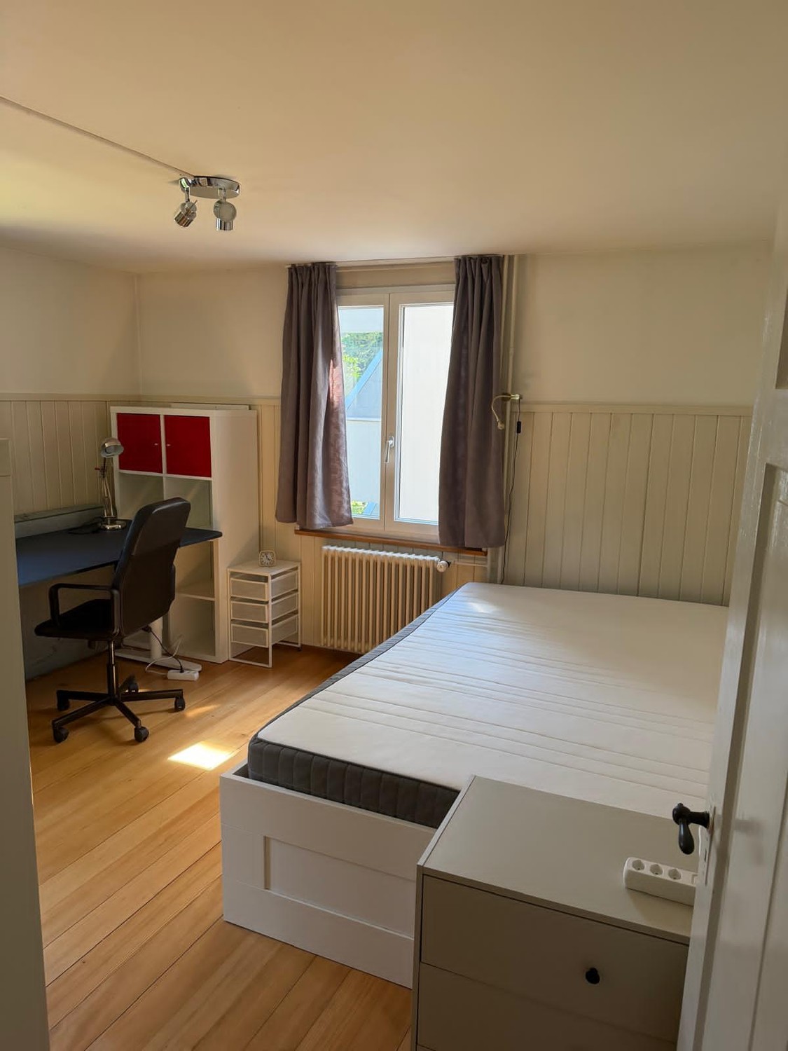 Chambre dans un appartement partagé