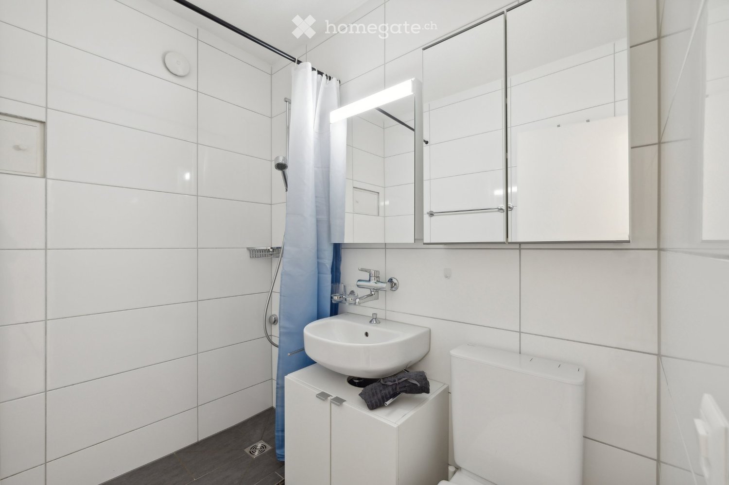 1 room single room