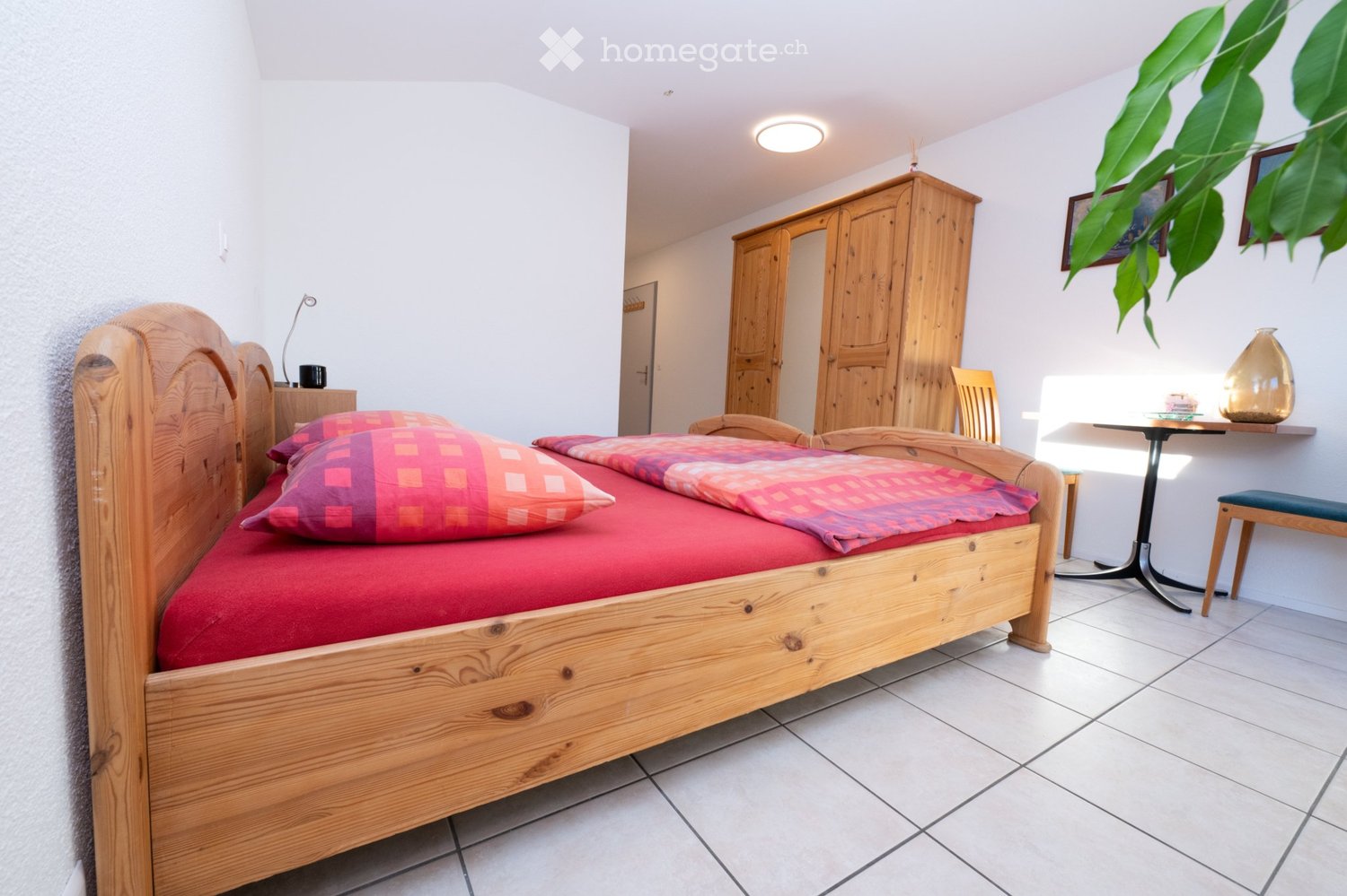 1 room single room, Foto 1 von 5