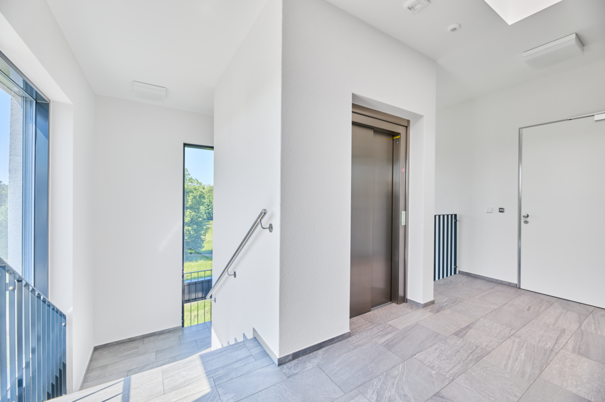 294m² office