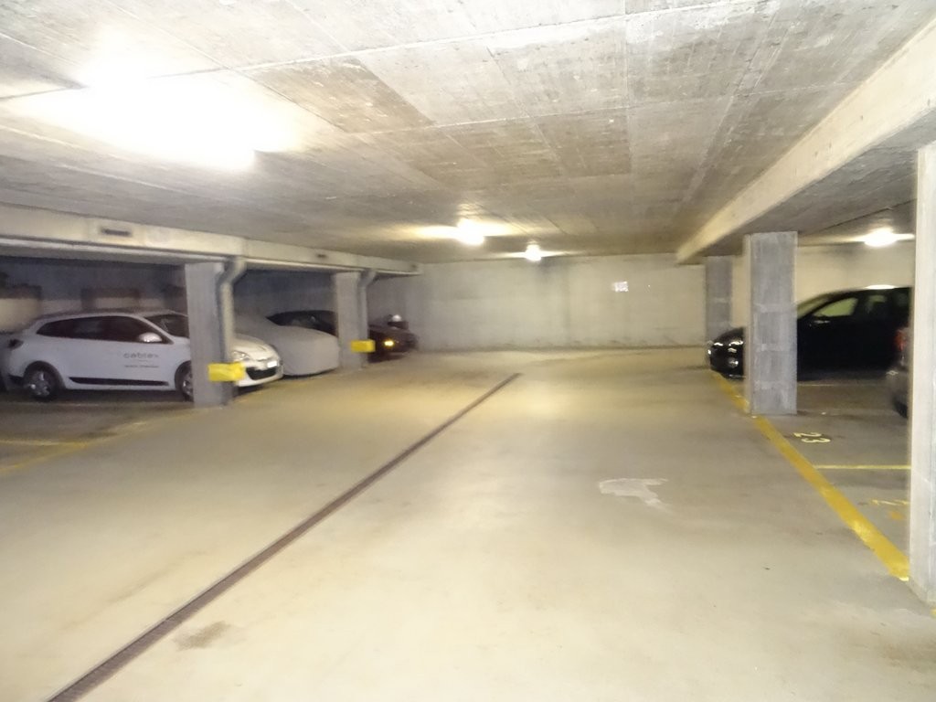 Underground slot, Foto 1 von 2