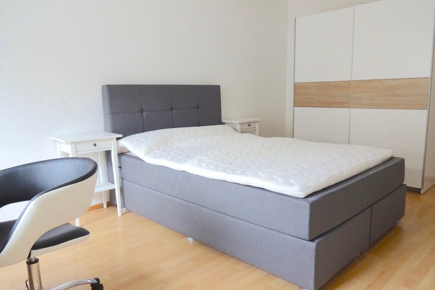 Zimmer in einer Wohngemeinschaft, Foto 1 von 6