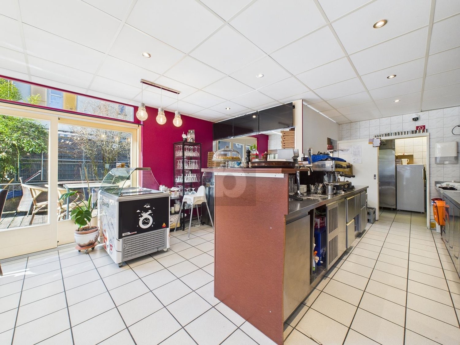 132m² restaurant
