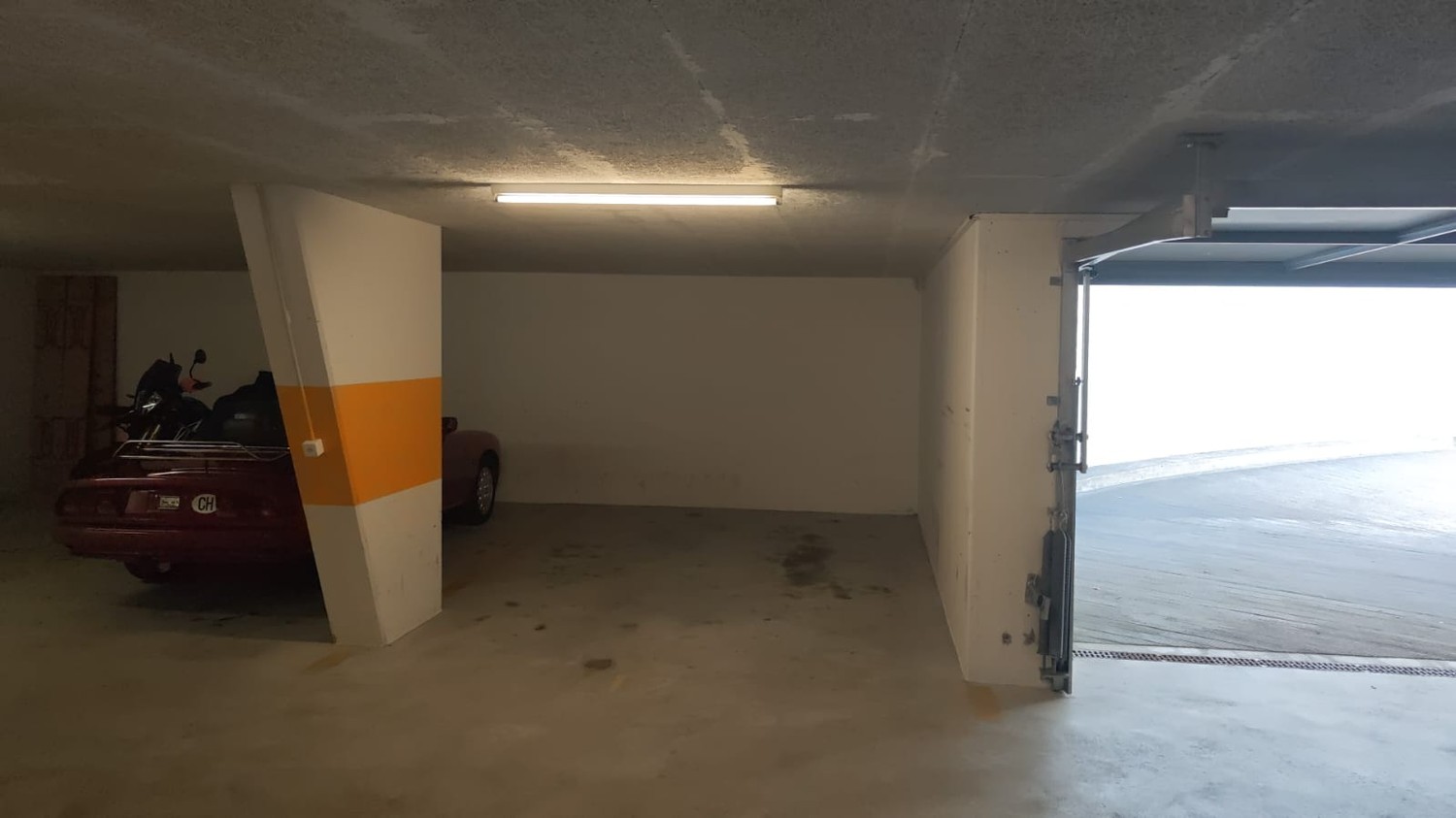 Open slot, Foto 1 von 2