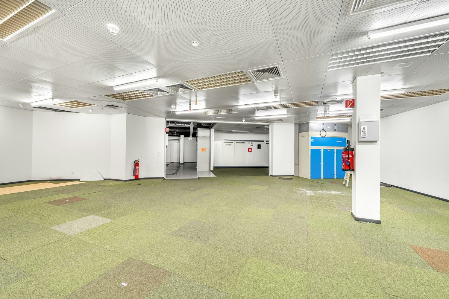 553m² deposito