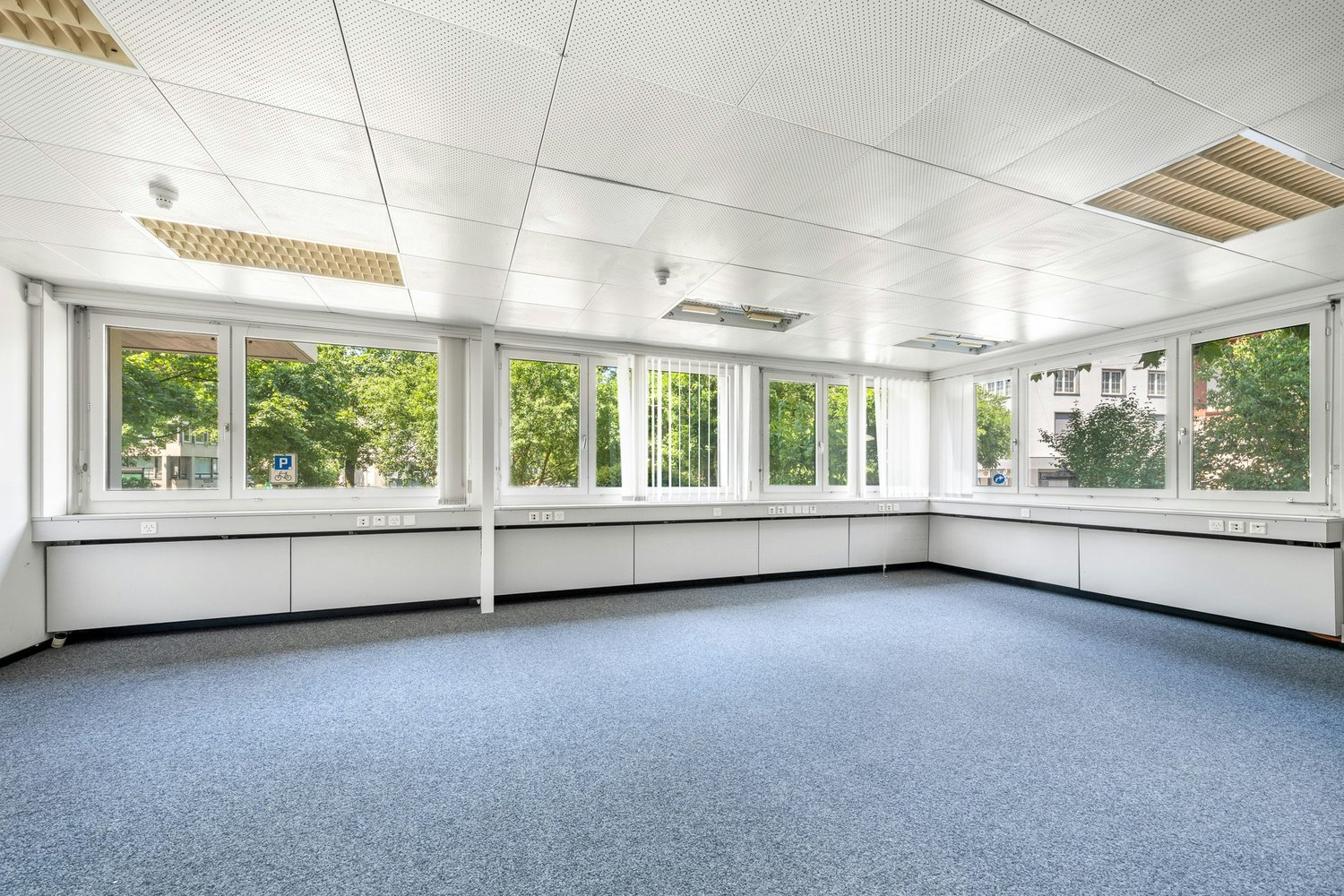 553m² deposito