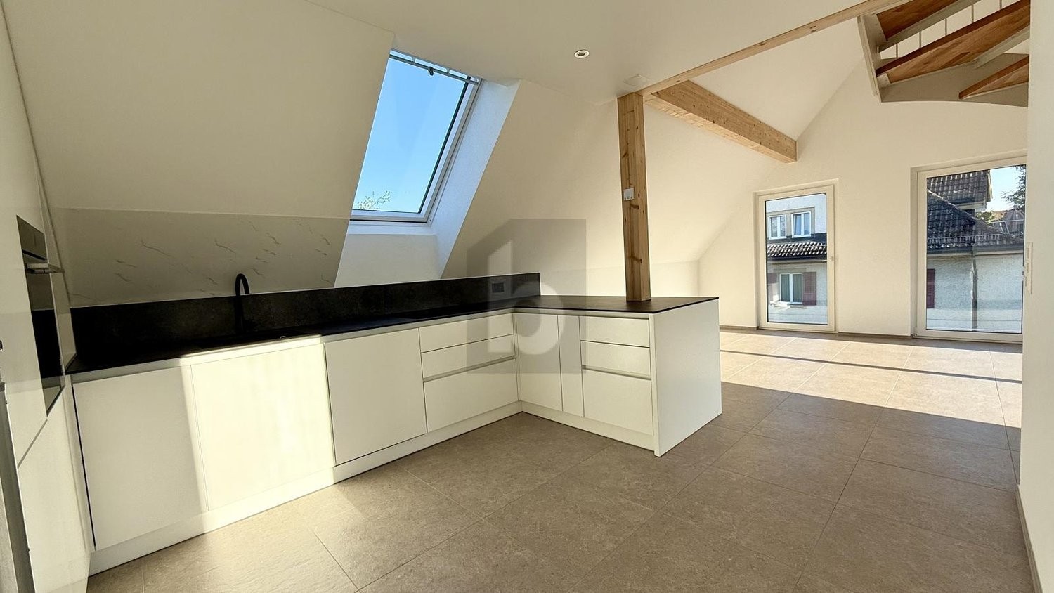 3 ½ rooms roof flat, Foto 2 von 4