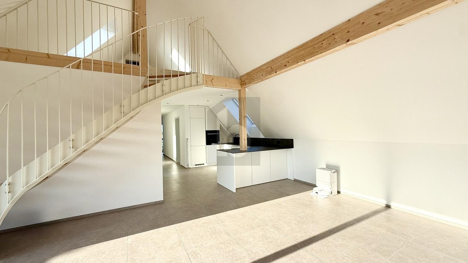 3 ½ rooms roof flat, Foto 1 von 4