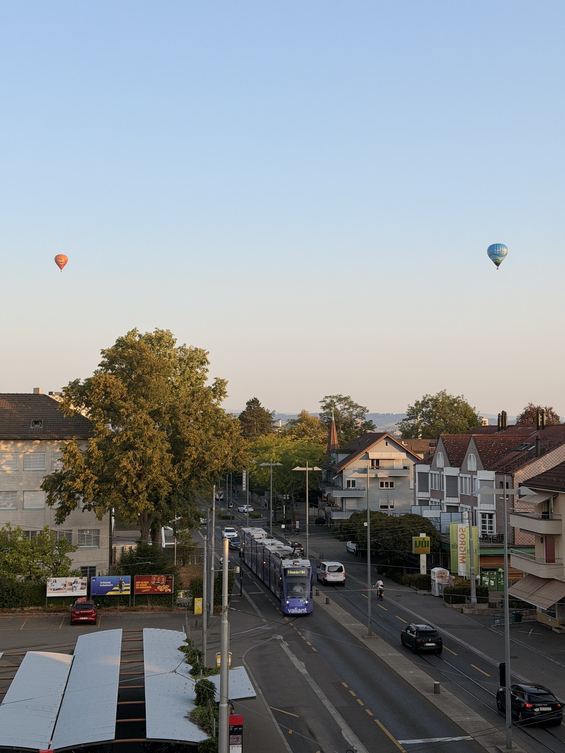 Appartement de 5 ½ pièces

Attractif et lumineux appartement de 5.5 pièces à louer à Wabern, situé dans un très bon emplacement. L'appartement s'étend sur deux étages et offre beaucoup d'espace pour les familles ou les personnes qui aiment vivre de manière spacieuse.

✨ Points forts :

* ☀️ Appartem