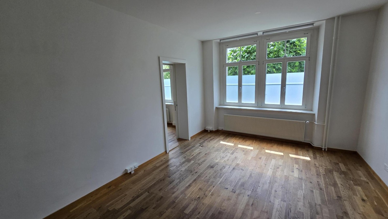 Office, Foto 1 von 4