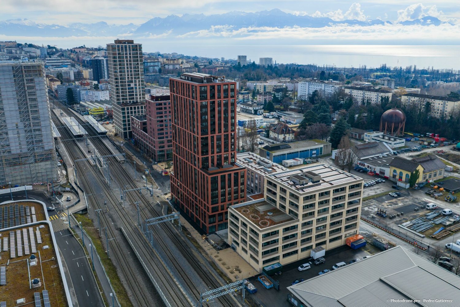 196m² commercial