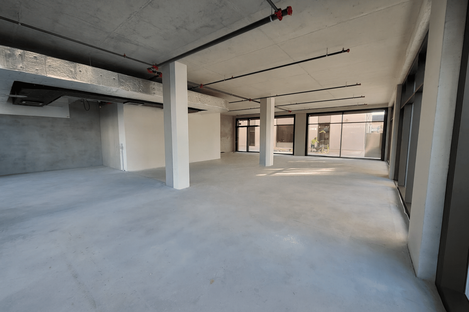 196m² commercial
