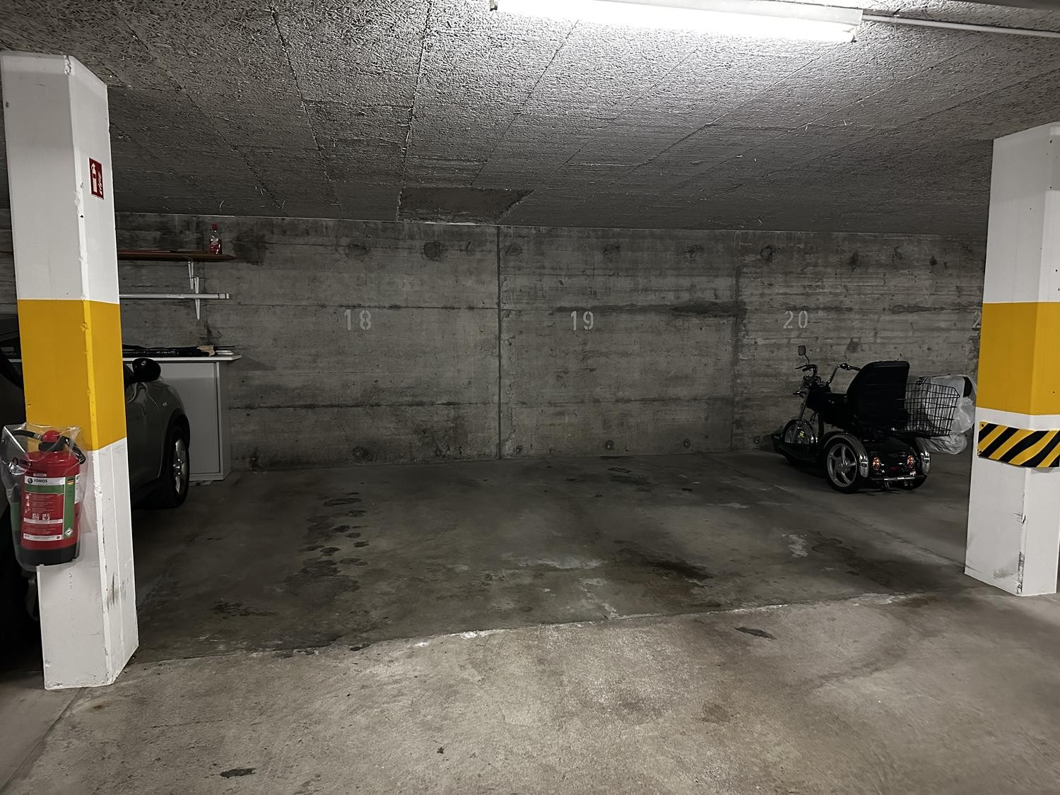 Underground slot, Foto 1 von 2