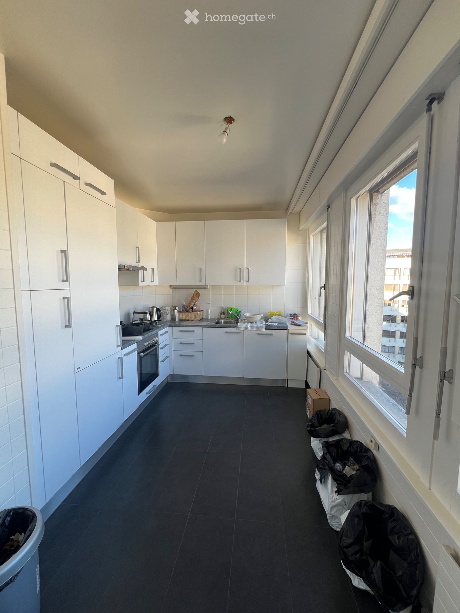 5 rooms apartment