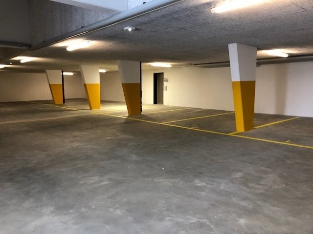 Underground slot, Foto 1 von 2