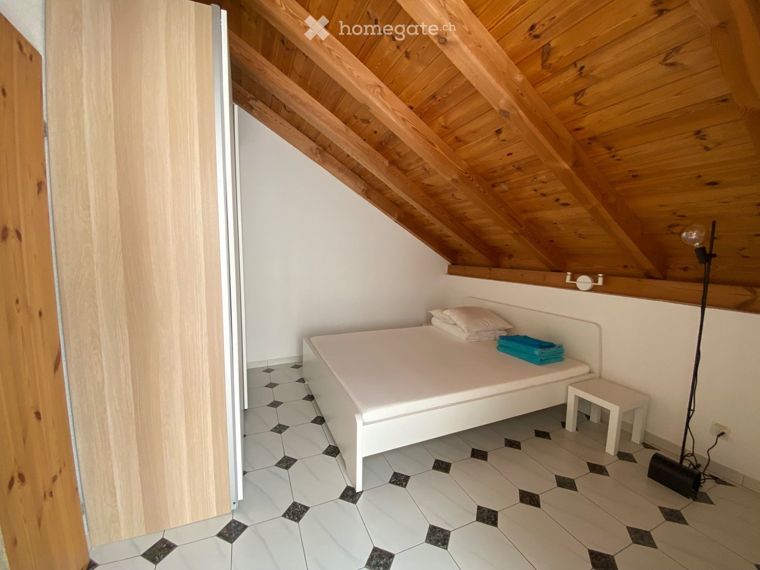 5 rooms apartment