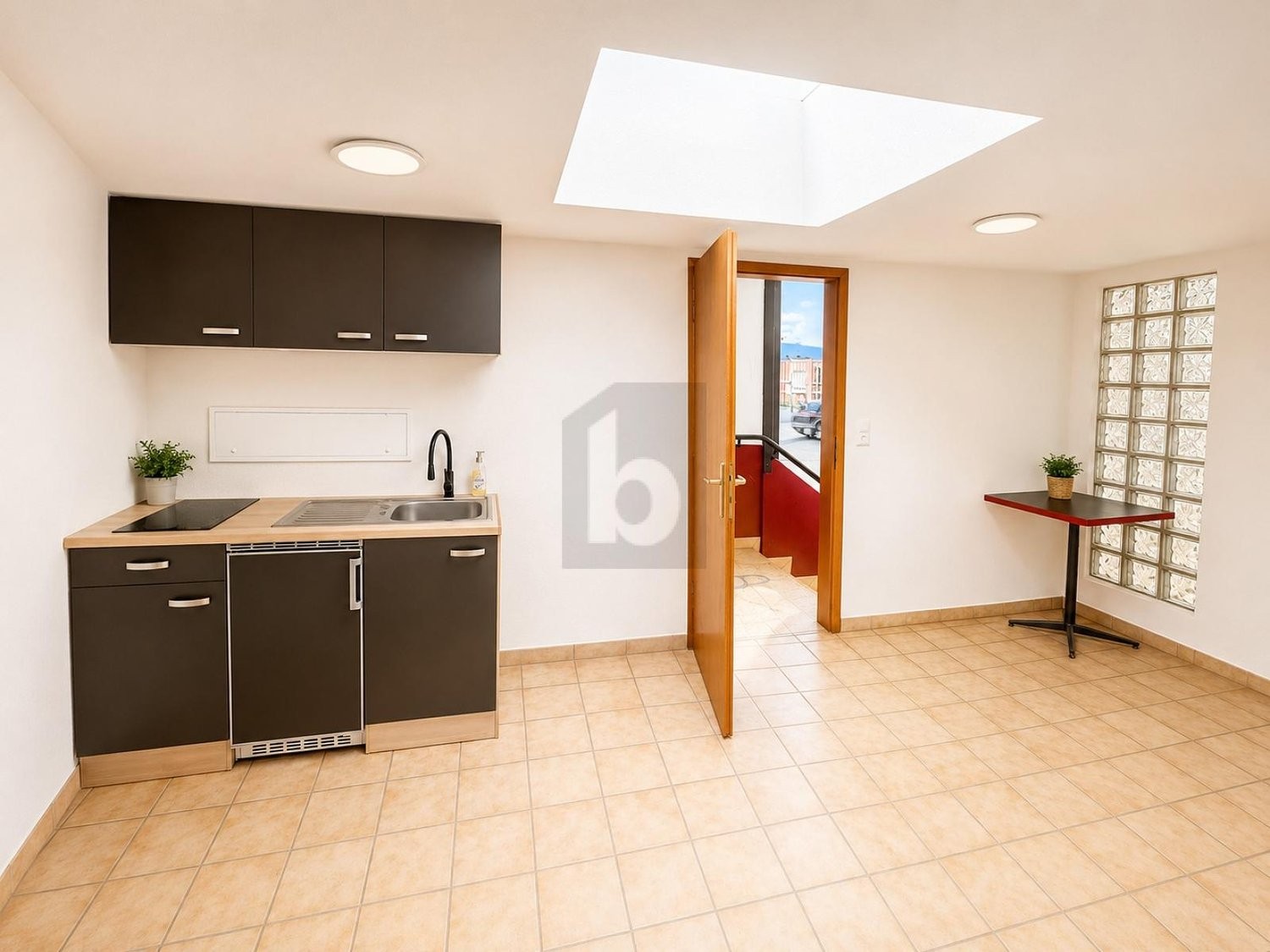 132m² office, photo 2 sur 4