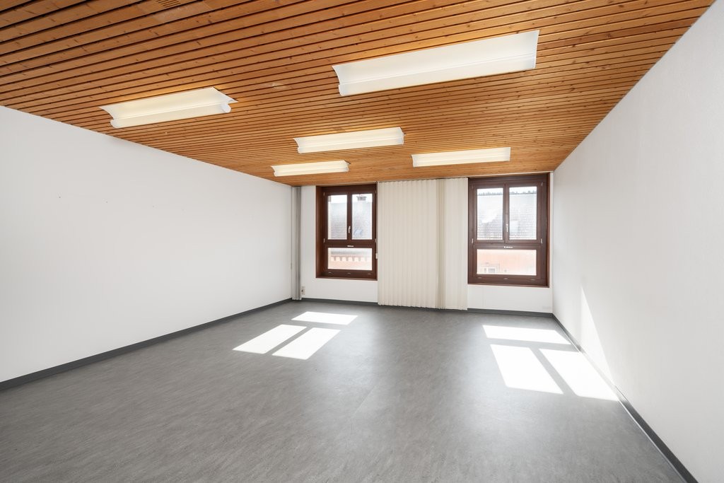 ufficio di 217m², foto 6 di 10
