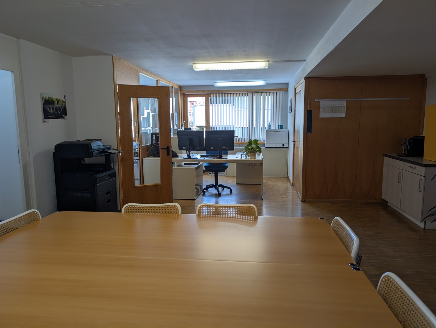 Office, Foto 1 von 9