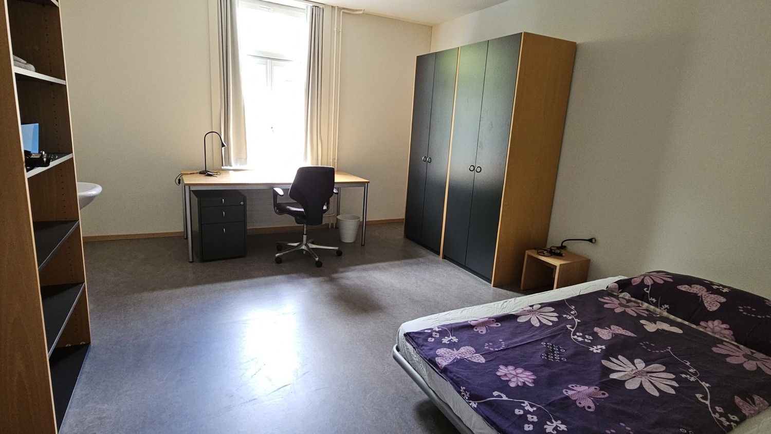 Room in a shared flat, Foto 2 von 6