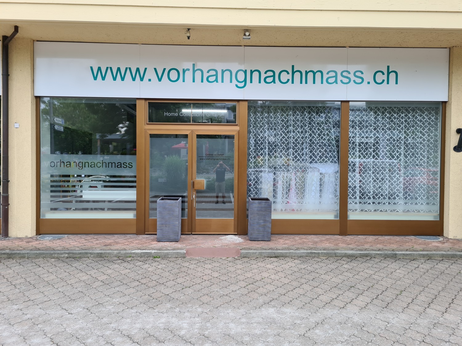 100-100m² commercial