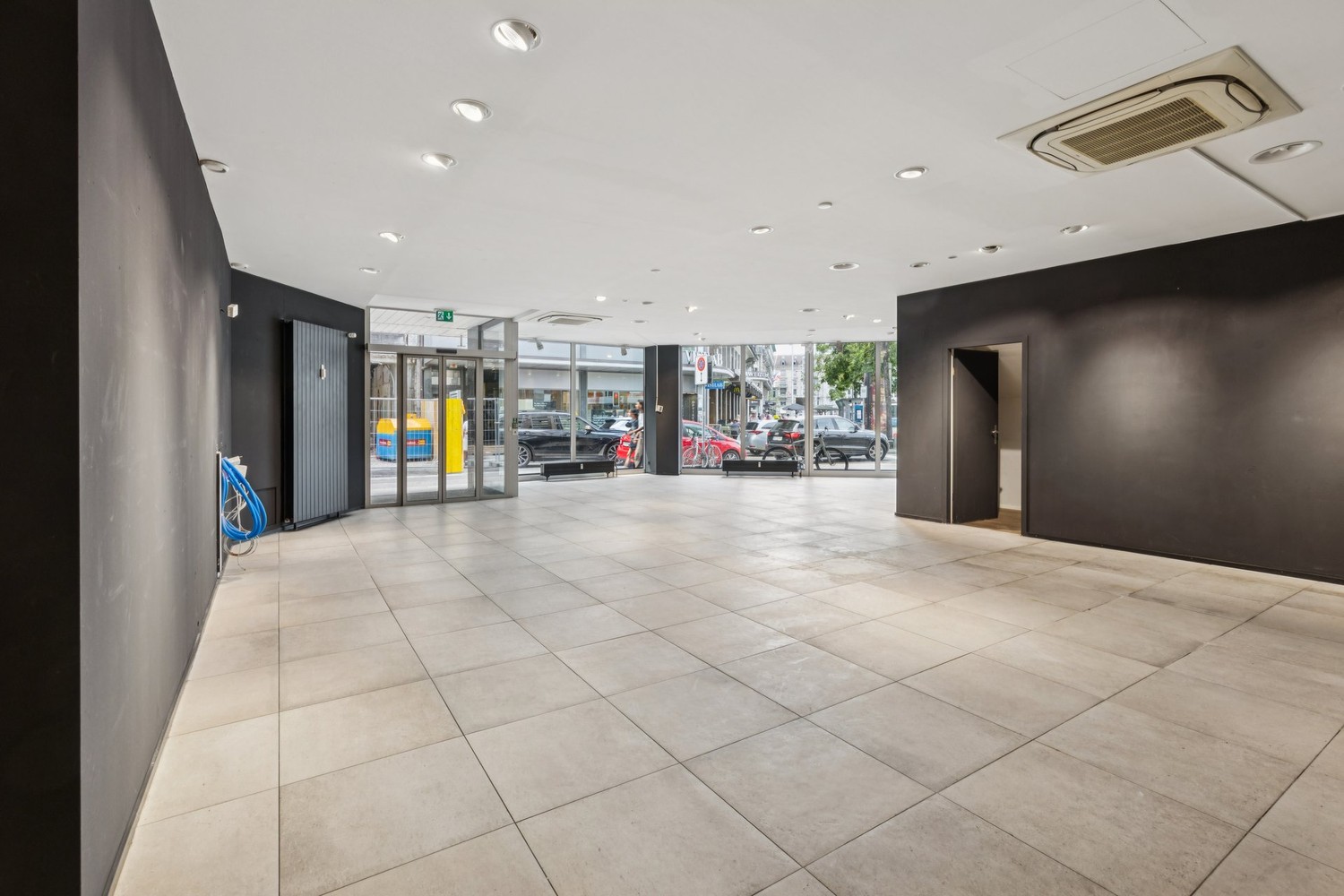 143m² shop, Foto 4 von 10