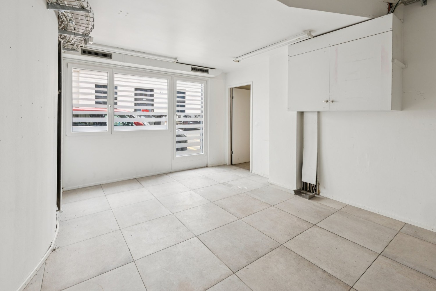 143m² shop, Foto 9 von 10