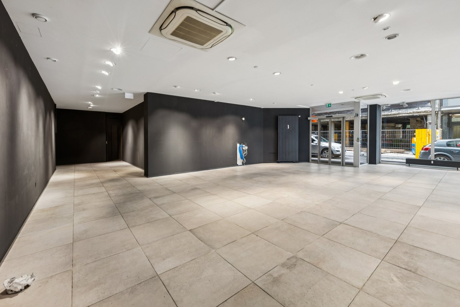 143m² shop, Foto 5 von 10