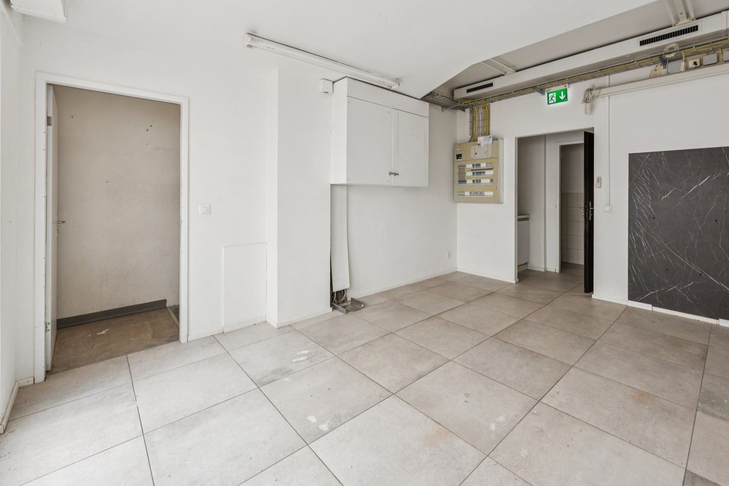 143m² shop, Foto 10 von 10