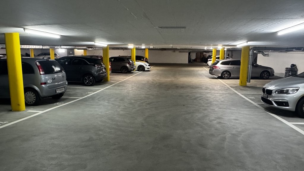 Underground slot, photo 2 of 3