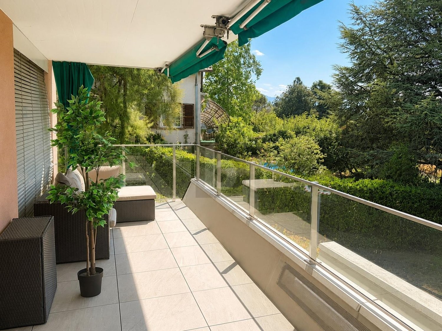 4 ½ Zimmer möblierte Wohnung, Foto 1 von 4