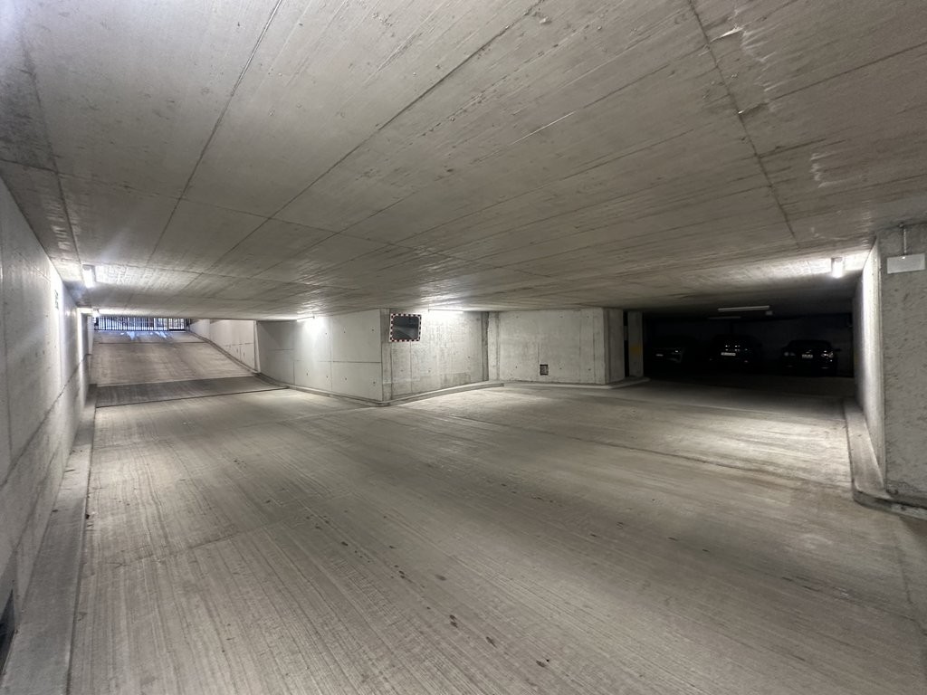 Underground slot, photo 3 of 3