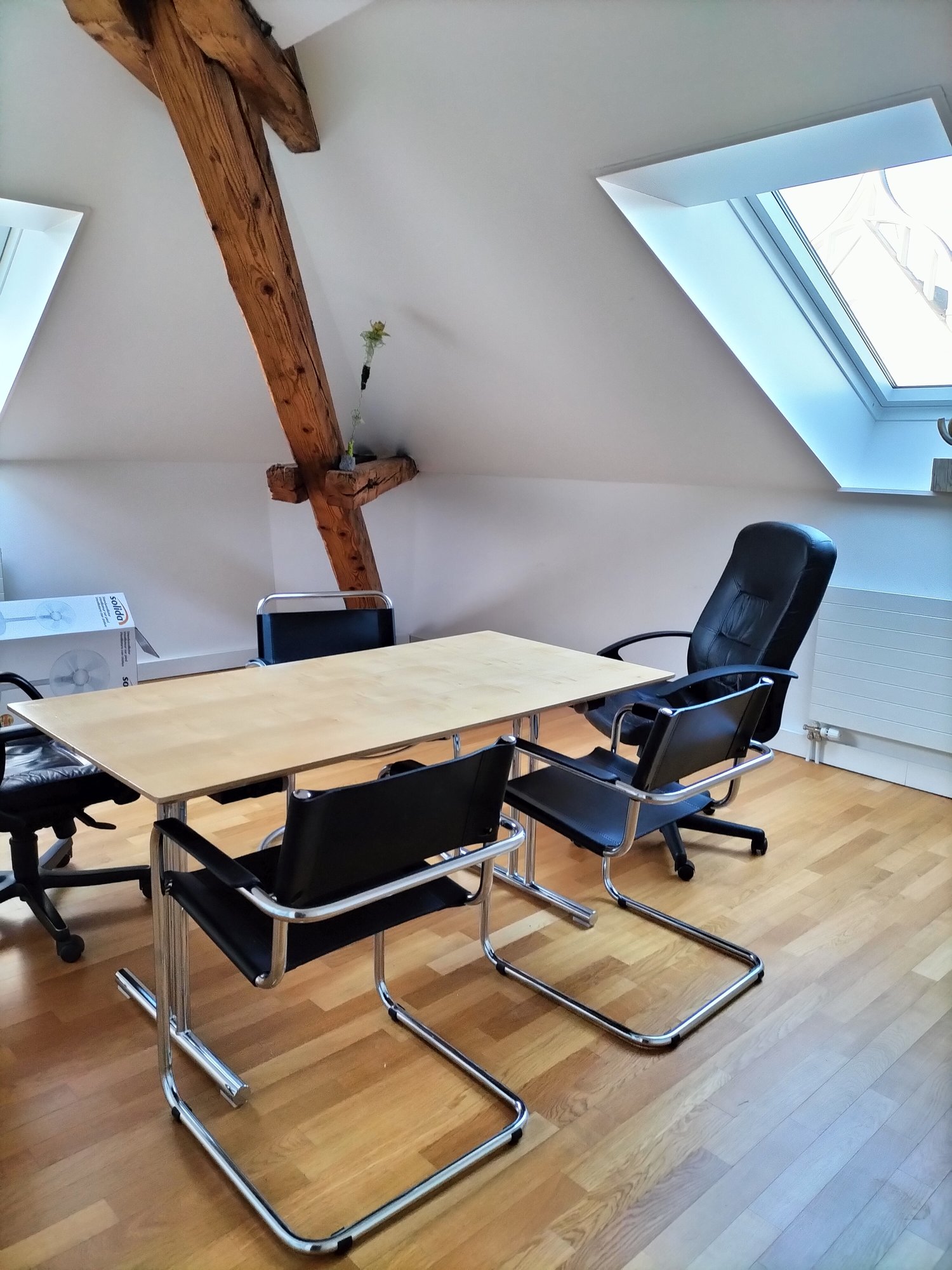 Office, Foto 1 von 6