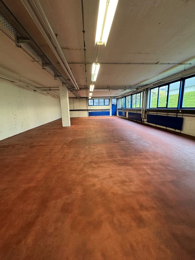 380m² commercial, Foto 1 von 8