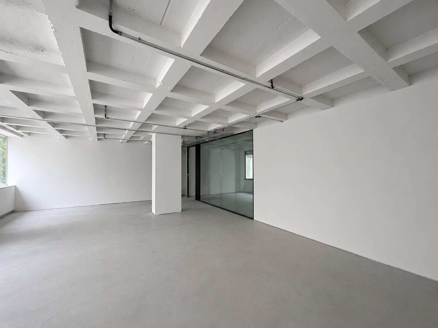 244m² Büro, Foto 4 von 8