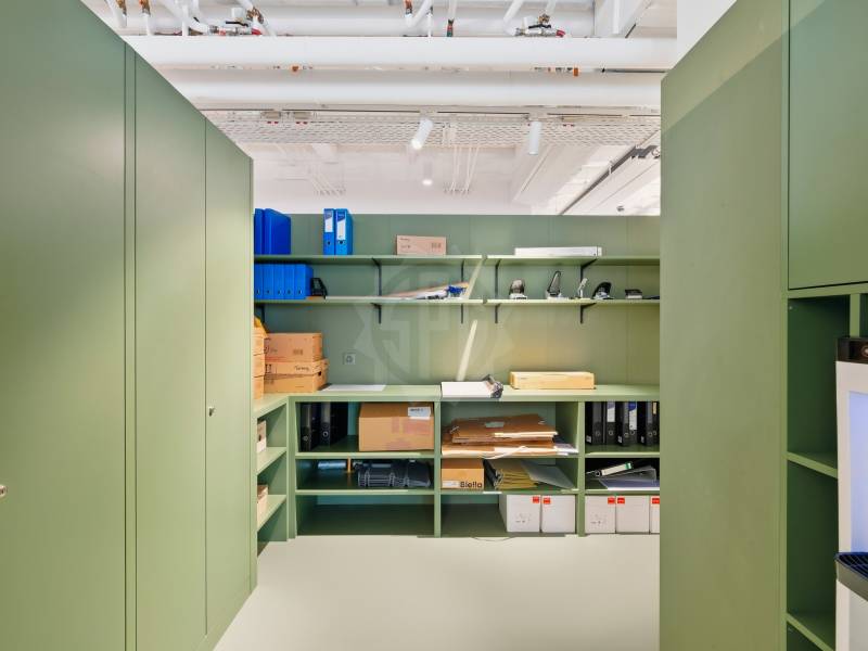 466m² Büro, Foto 9 von 10