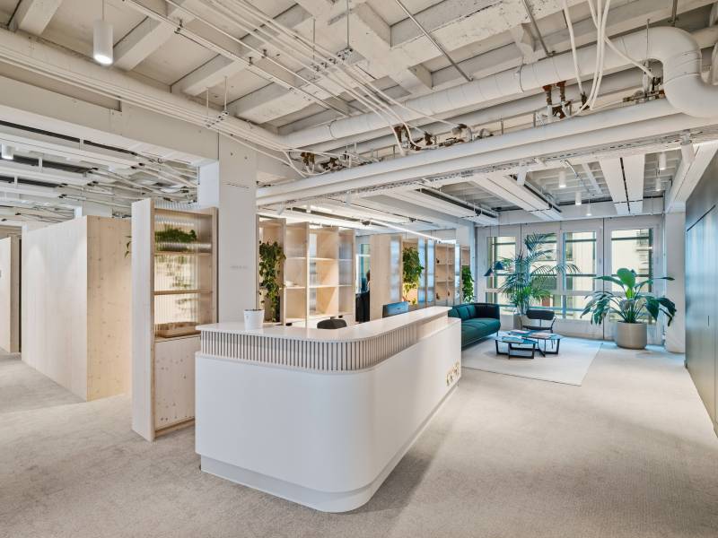 466m² Büro, Foto 2 von 10