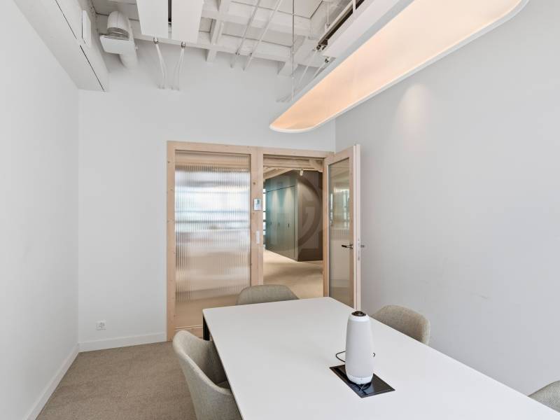 466m² Büro, Foto 4 von 10