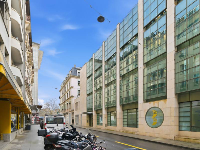 466m² Büro, Foto 1 von 10