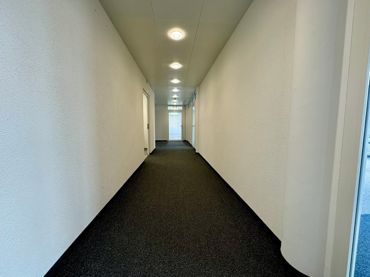 257m² commercial