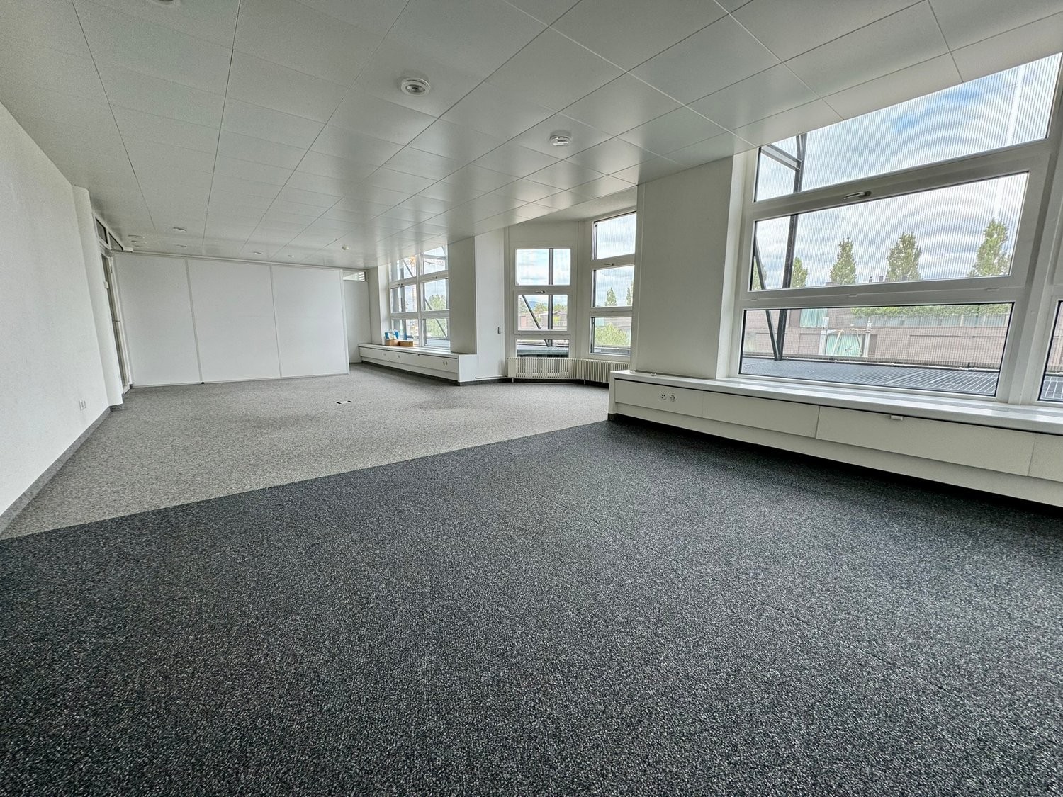 257m² commercial