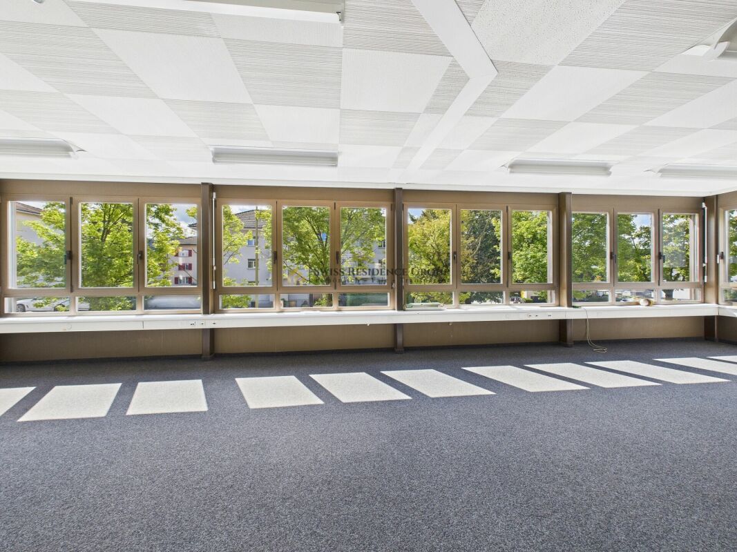 28m² office