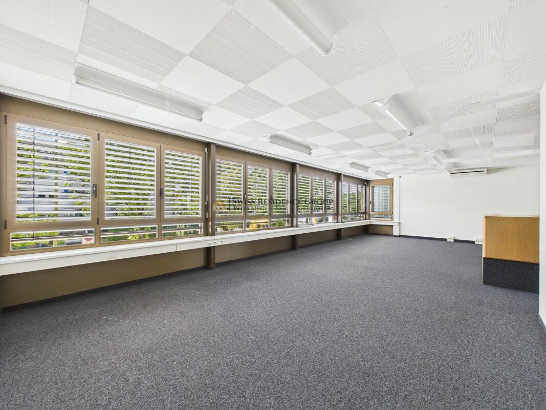 28m² office