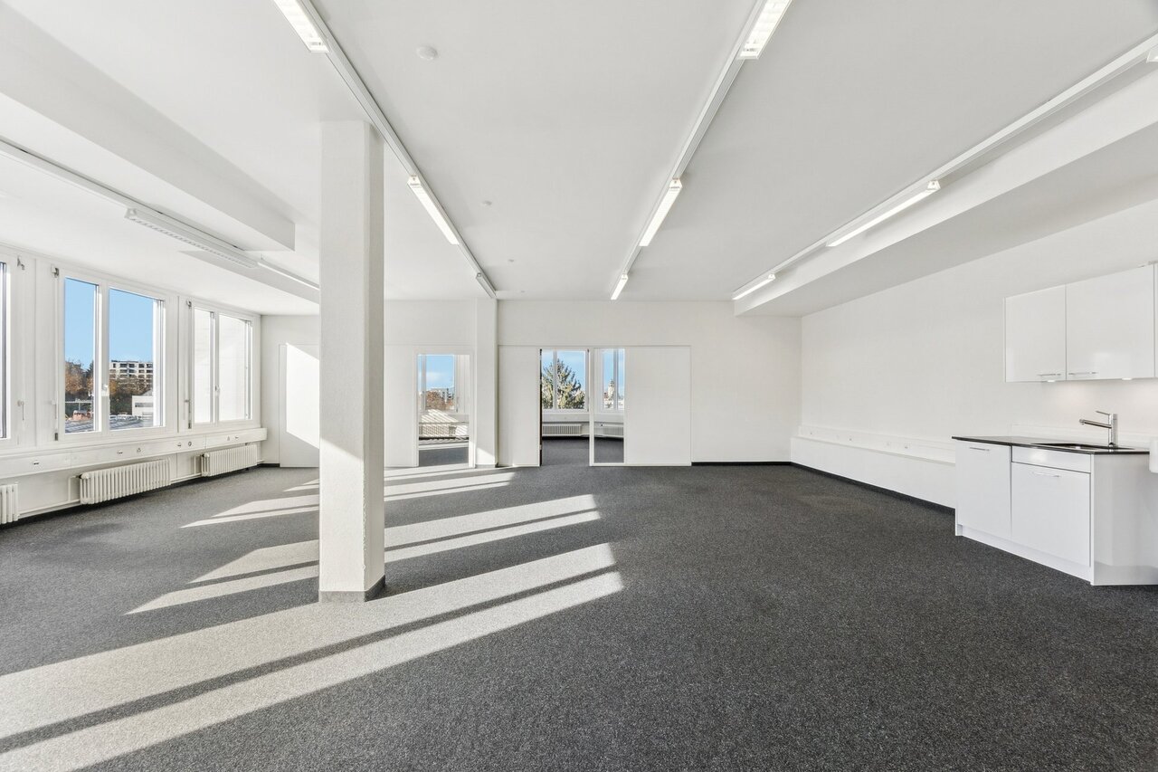 147m² office