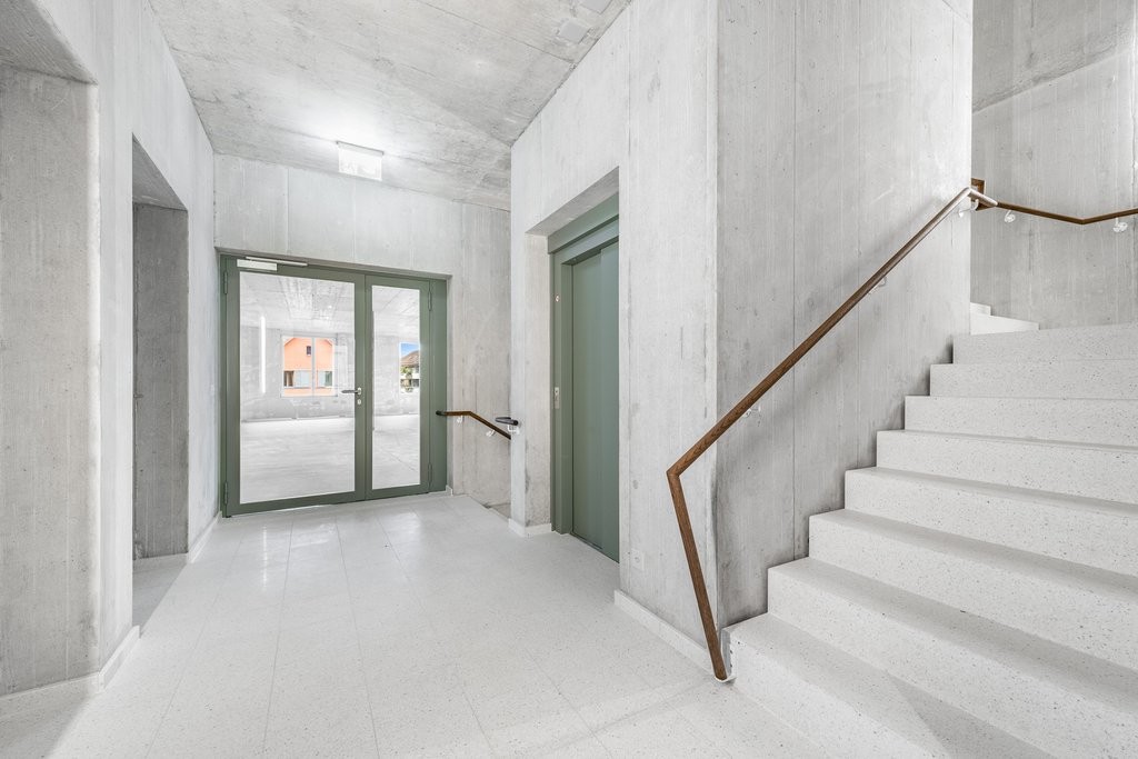 260m² office