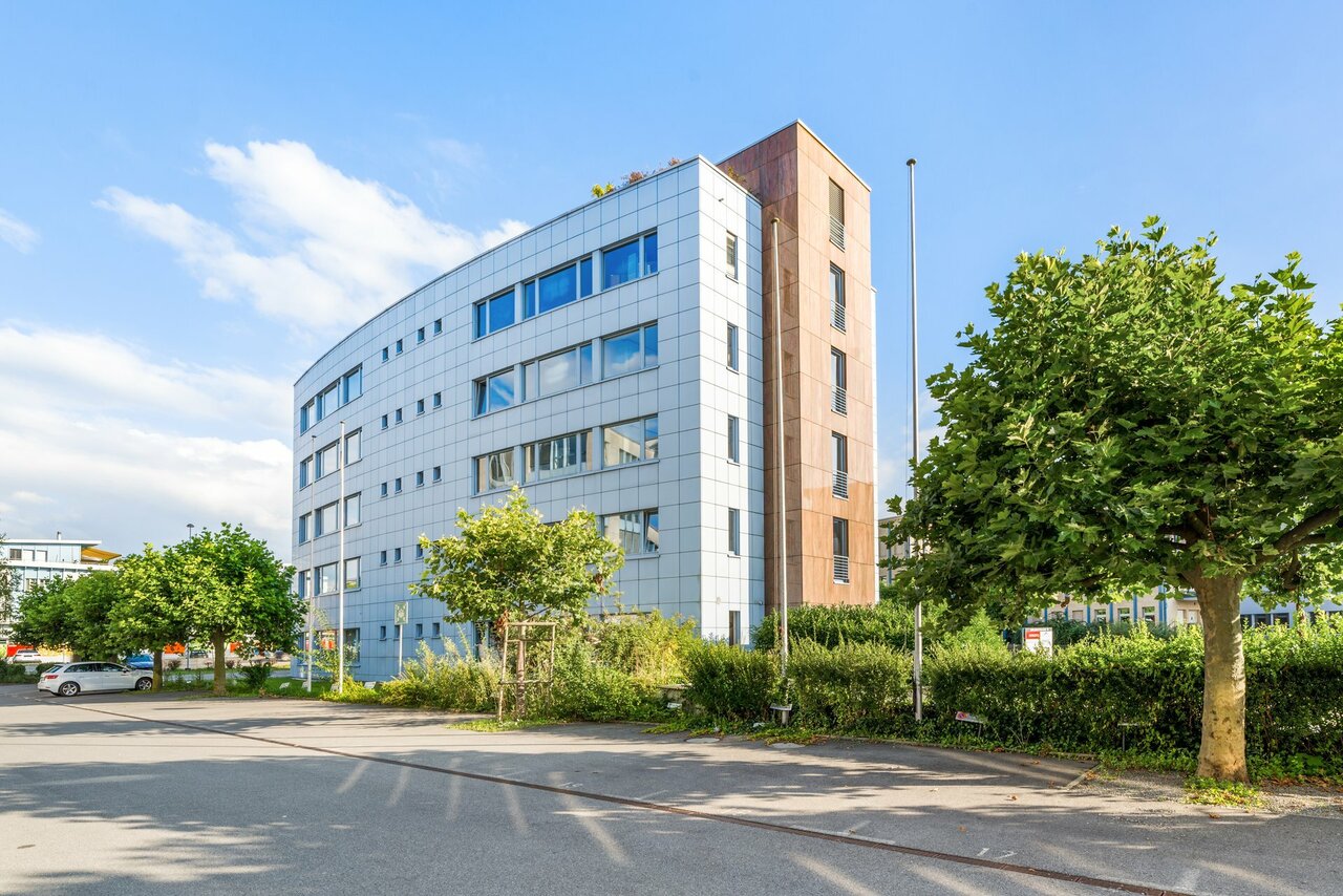 177m² office