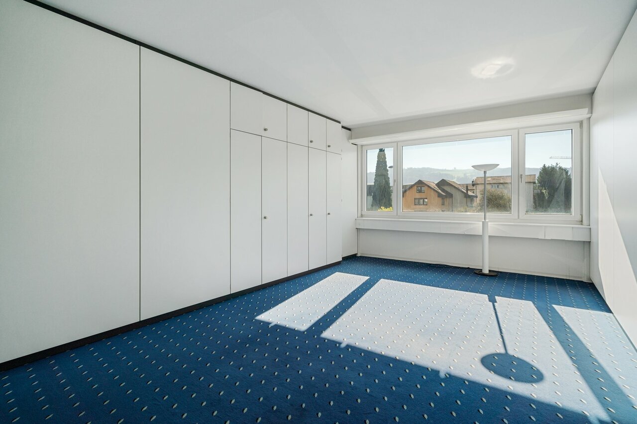 177m² office
